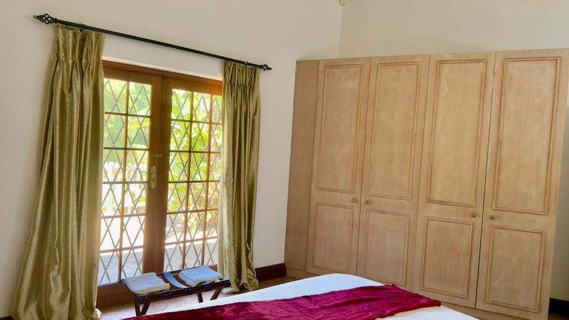 9 Bedroom Property for Sale in Hout Bay Western Cape